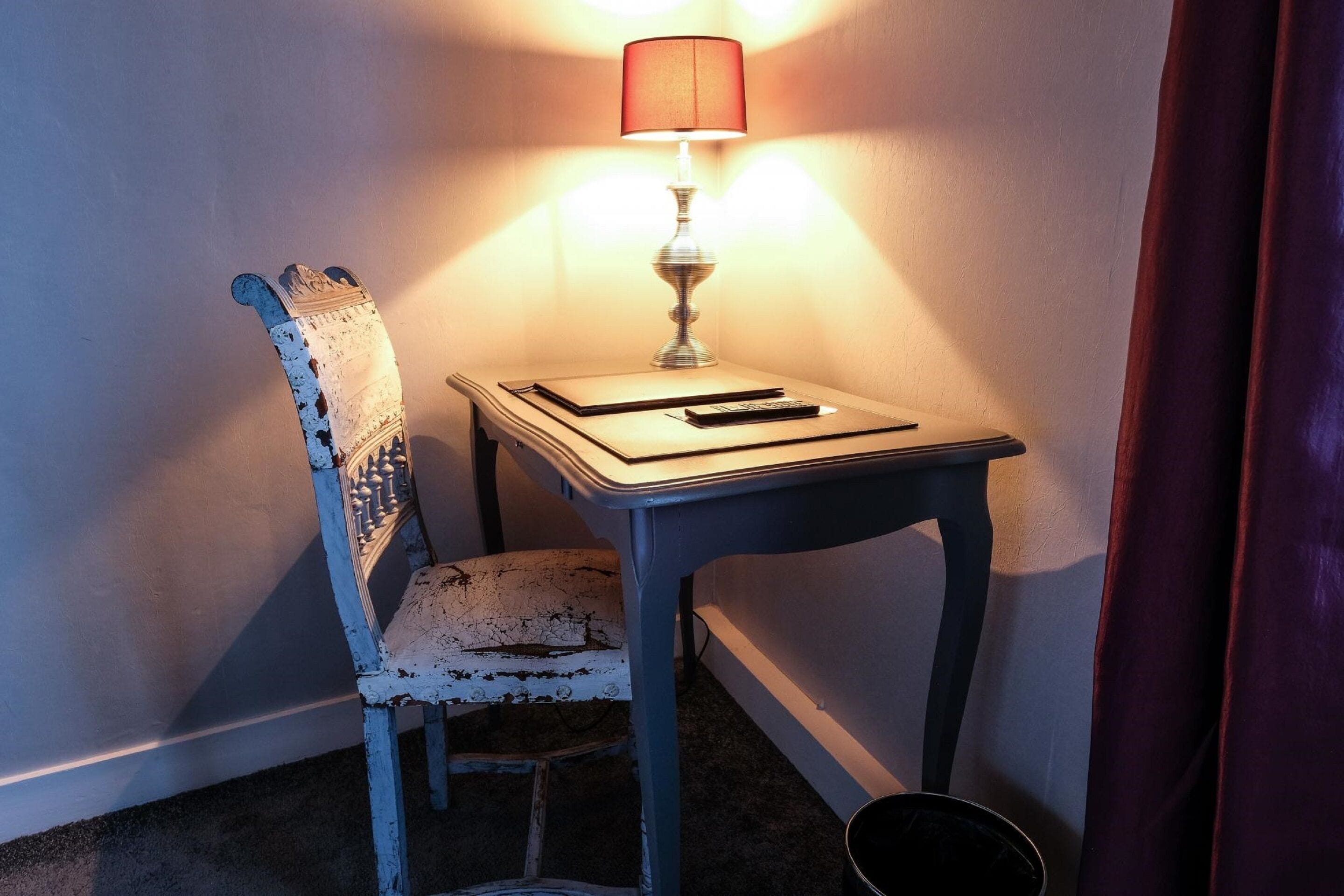 standard double room | minibar, in-room safe, desk, soundproofing