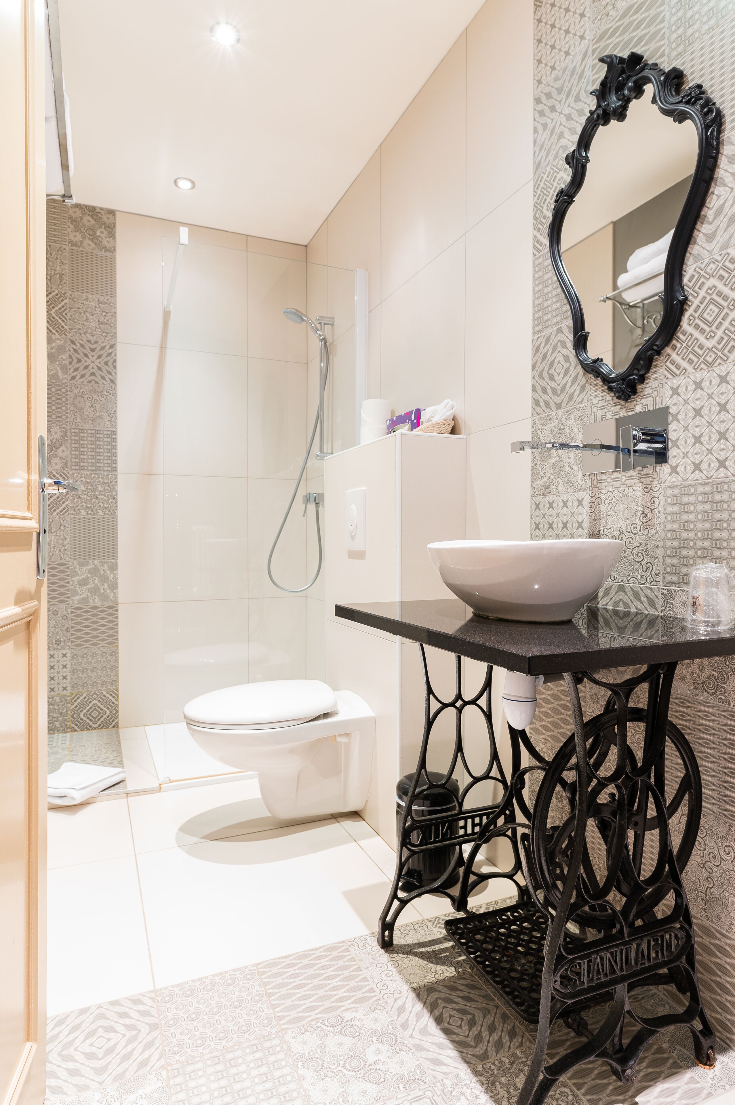 superior double room | bathroom | free toiletries, hair dryer