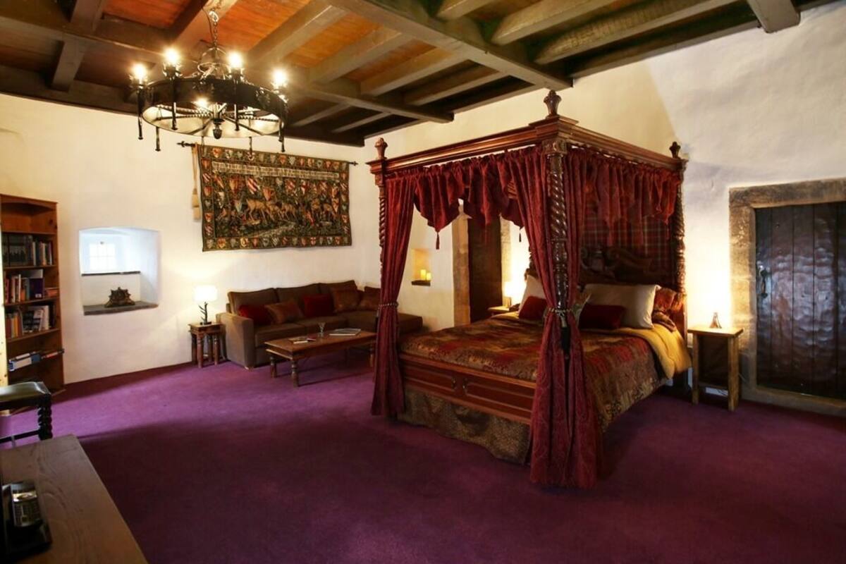 Kahden hengen luksushuone, oma kylpyhuone (Laird's Four-poster)