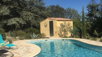 Outdoor pool | 2 outdoor pools