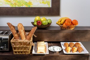 Desayuno buffet todos los días (con cargo)