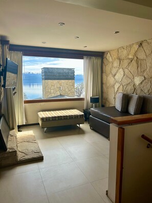 Premium bedding, in-room safe, free cribs/infant beds, free WiFi - Bahia Paraiso Apart & Suites (San Carlos de Bariloche)