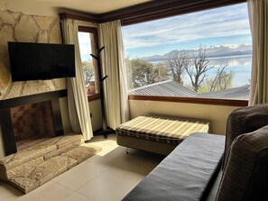Duplex, 2 Bedrooms, Lake View | Living area | 32-inch LCD TV with cable channels, TV
