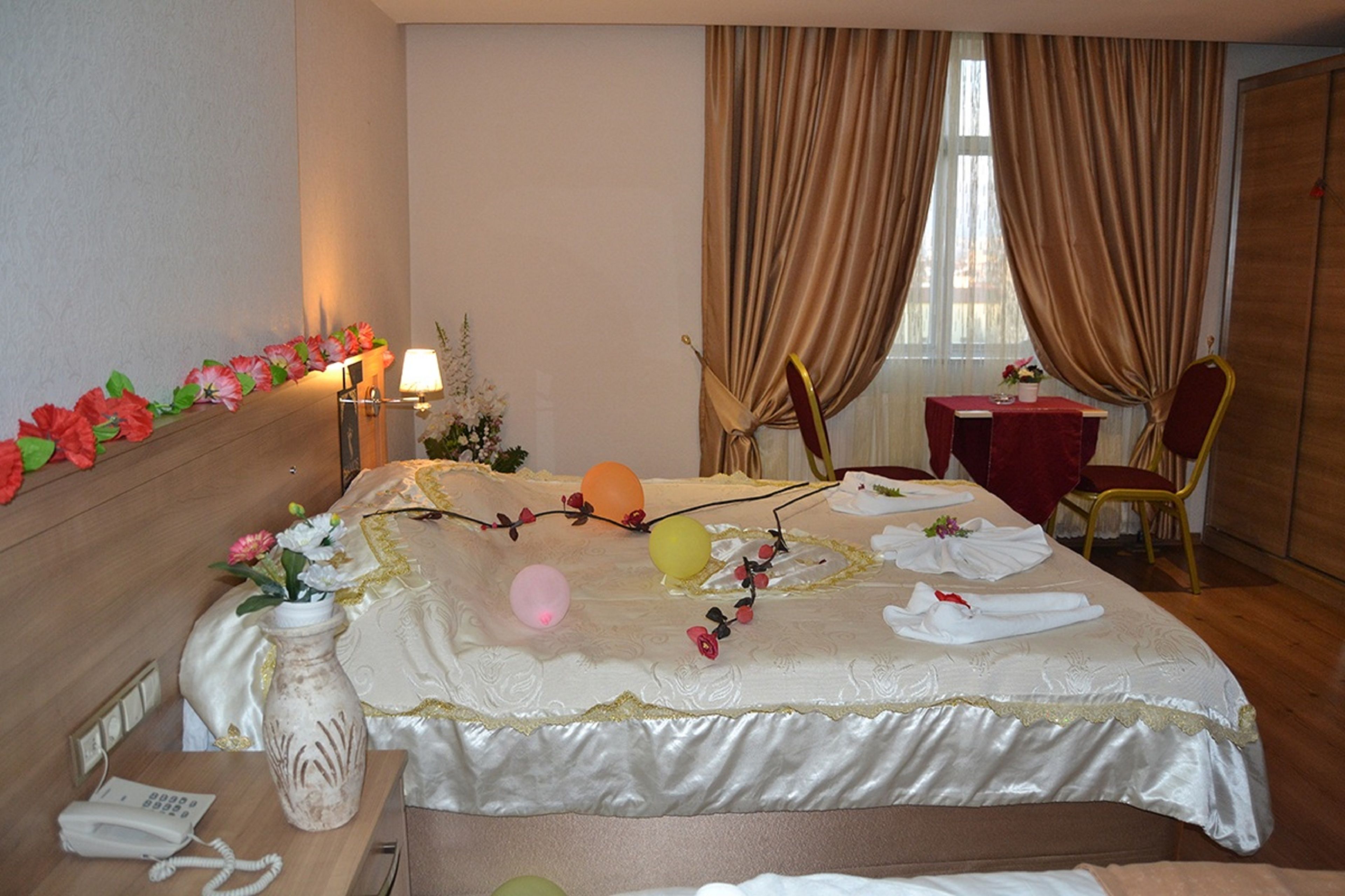 classic twin room | minibar, in-room safe, desk, soundproofing