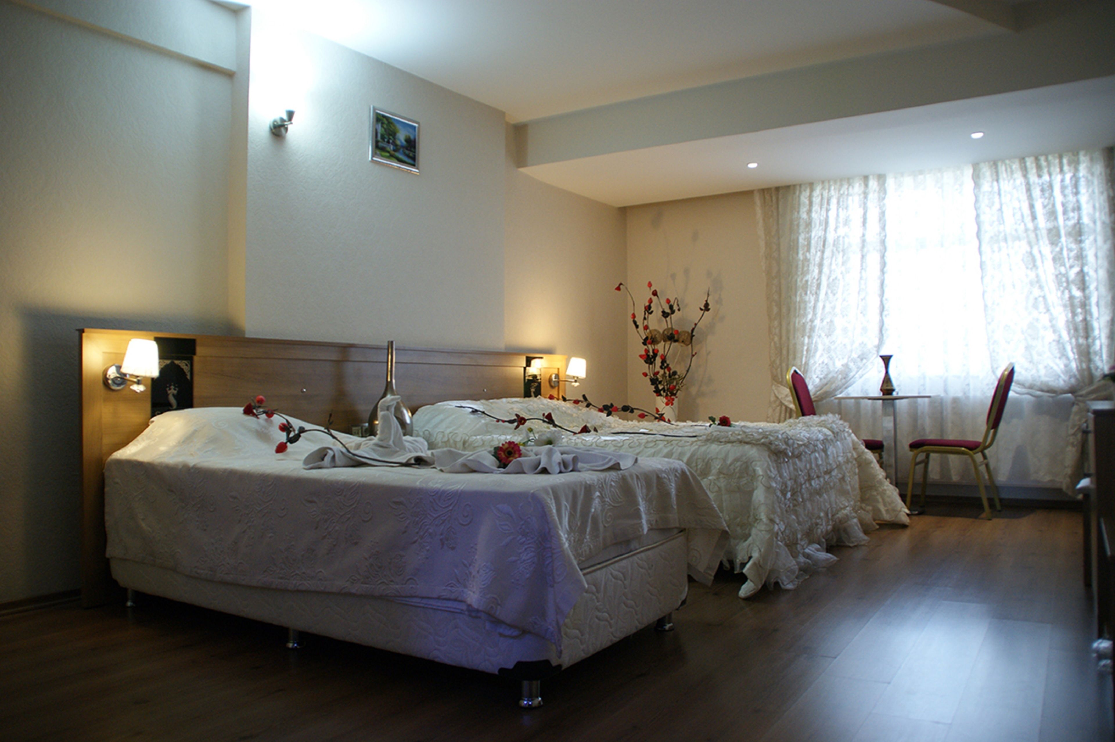 classic twin room | minibar, in-room safe, desk, soundproofing