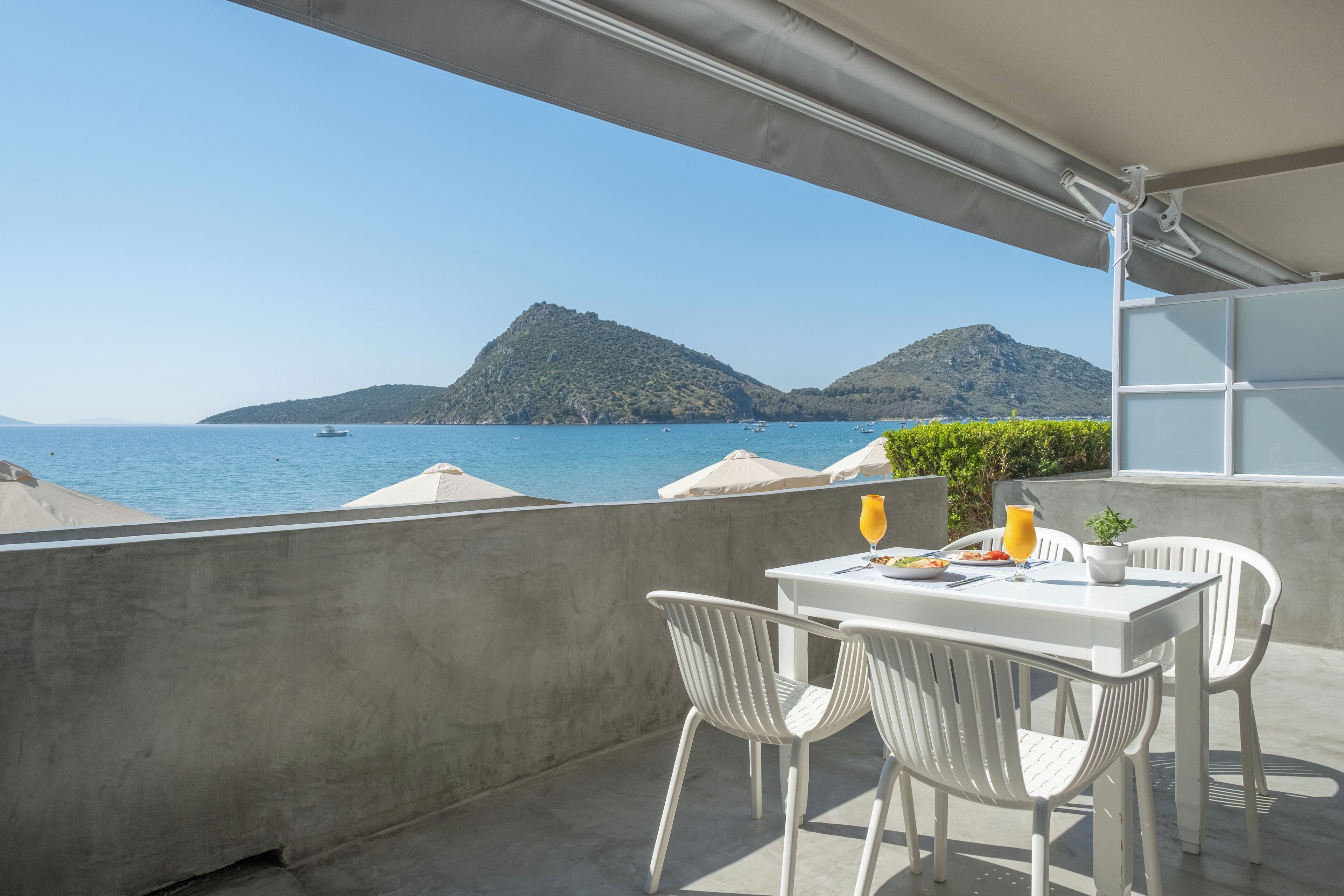 Habitación familiar, vistas al mar, planta baja | Terraza o patio