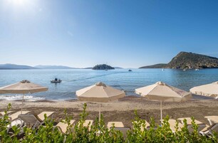 Habitación familiar, vistas al mar, planta baja | Vistas al agua