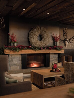 Lobby sitting area - Chalet Mirabell (Avelengo)