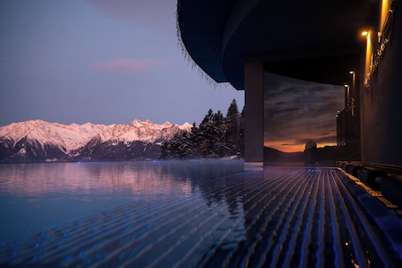 Indoor pool, 2 outdoor pools, pool umbrellas, sun loungers