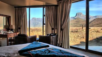 Standard Room, 1 Bedroom, Accessible, Mountain View (Sentinel) | Desk, bed sheets