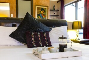 In-room safe, individually decorated, individually furnished, free WiFi - Holiday Guesthouse Langebaan (Langebaan)