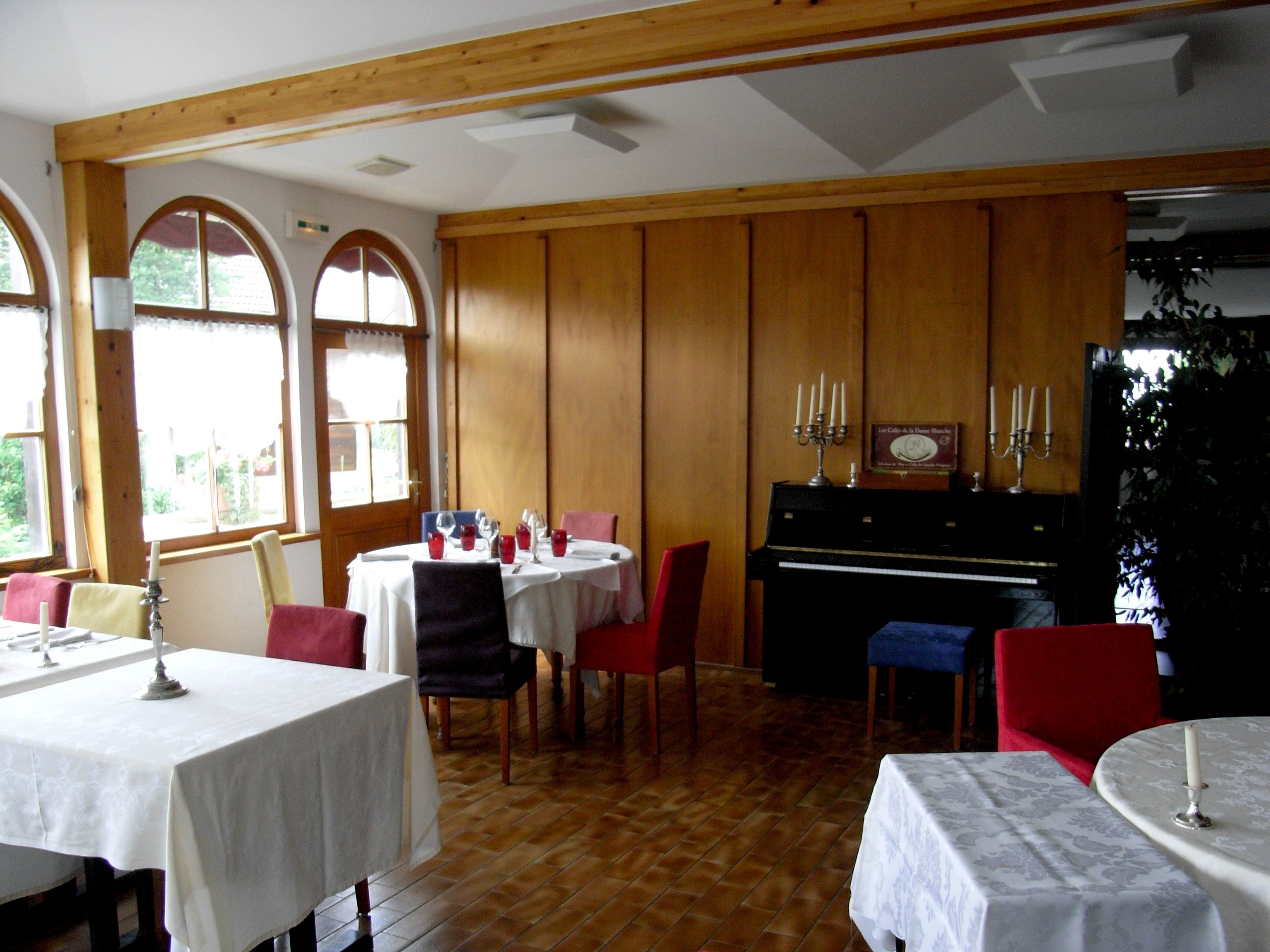 lunch and dinner served, regional cuisine