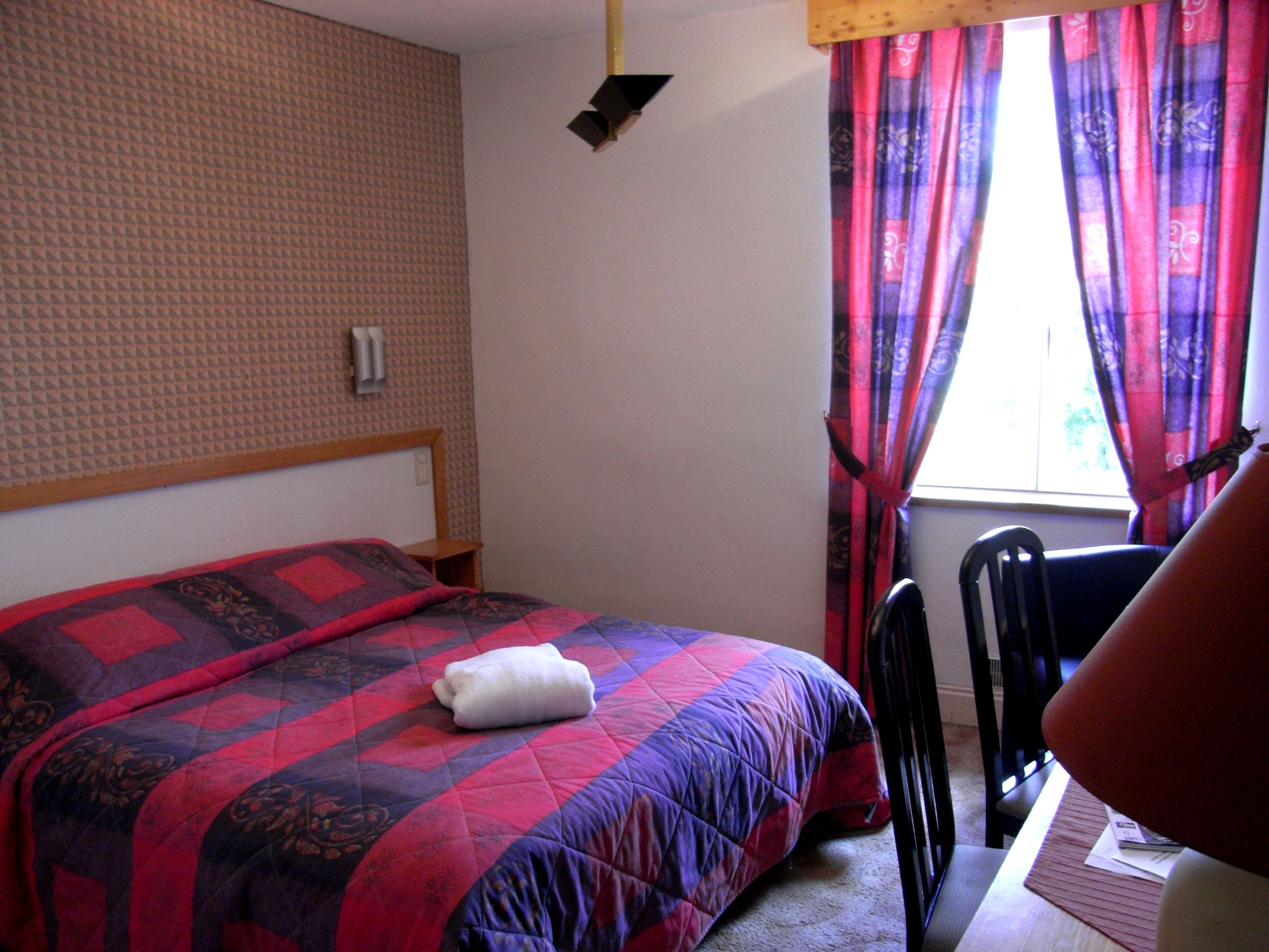 standard double room | desk, free cots/infant beds, free wifi