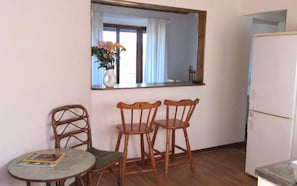 Family Triple Room | In-room dining