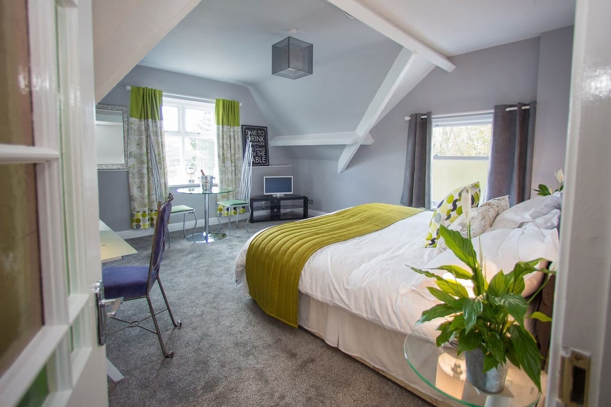 Studio Mewah, kamar mandi pribadi, pemandangan gunung | 1 kamar tidur