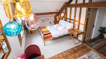 Exclusive Studio, Ensuite, Garden View (The Rafters) | 1 bedroom