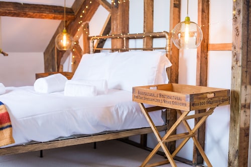 James Place @ Brynawel