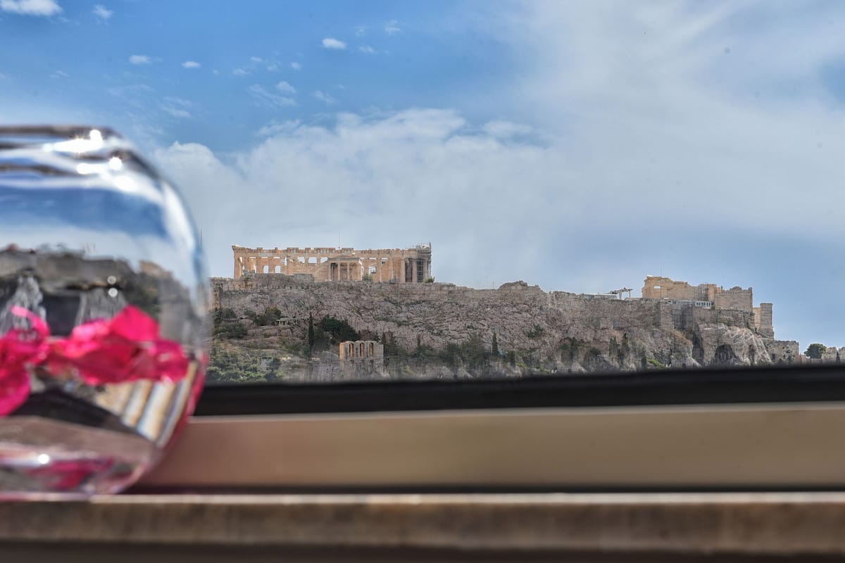 Acropolis Elegant Suite | Premium bedding, minibar, in-room safe, blackout drapes