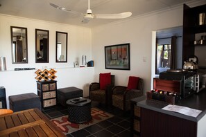 Living area - Rorkes Drift Lodge (Msinga)
