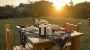 Daily English breakfast for a fee - Kudu Ridge Game Lodge (Addo)