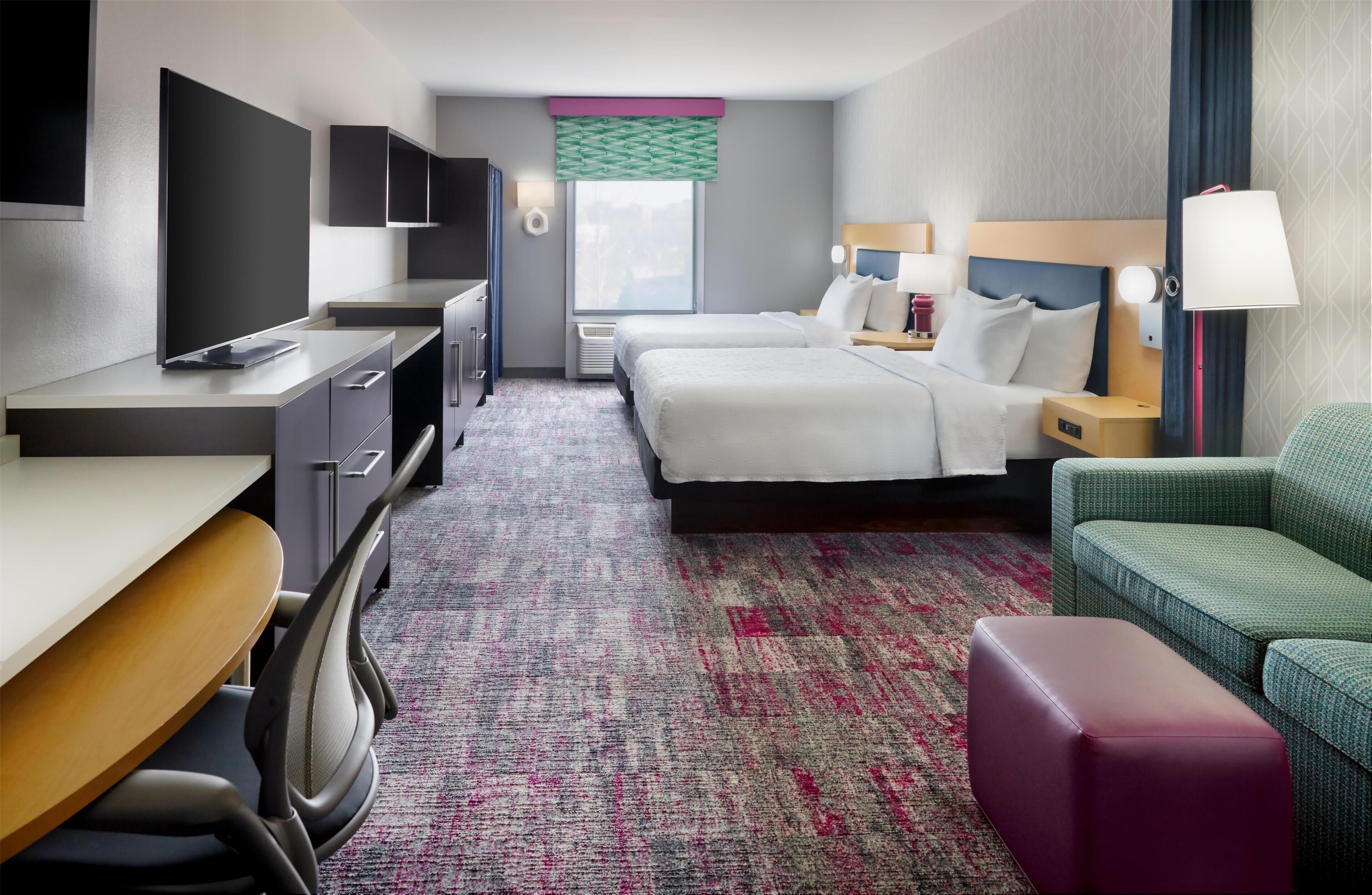 Een 42-inch lcd-televisie met kabelzenders en televisie