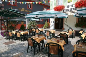 Lunsj og middag serveres, franske retter