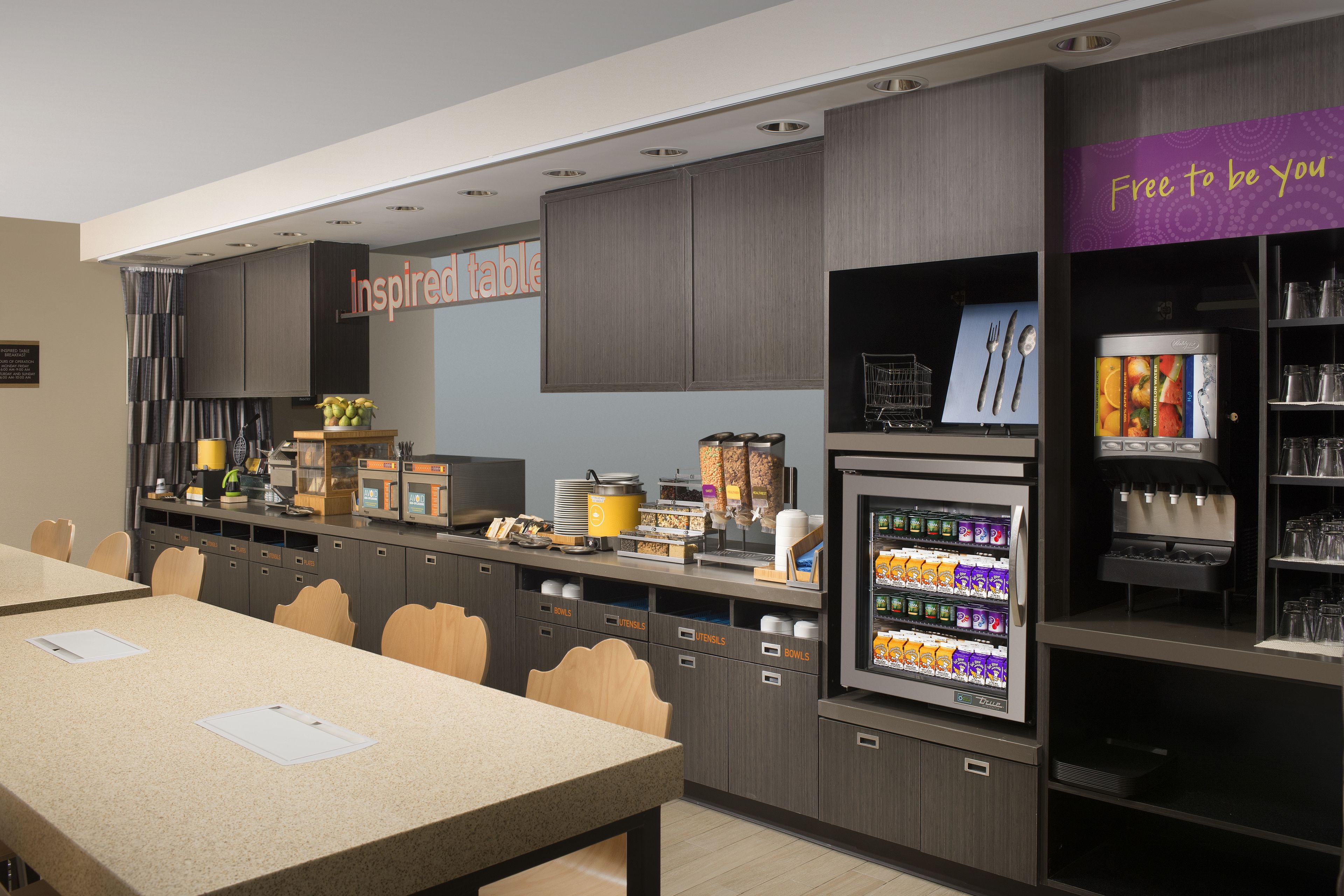 free daily breakfast