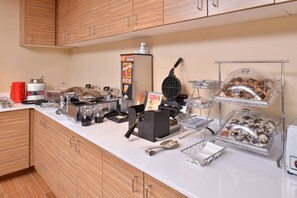 Desayuno continental incluido todos los días