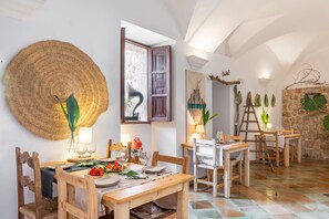 Desayuno continental incluido todos los días