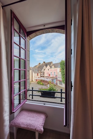Room | View from room. Hôtel Les Deux Magots
