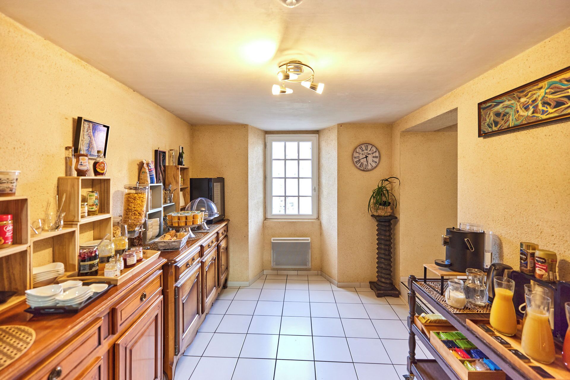 Frokostbuffé hver dag (mot et tillegg)