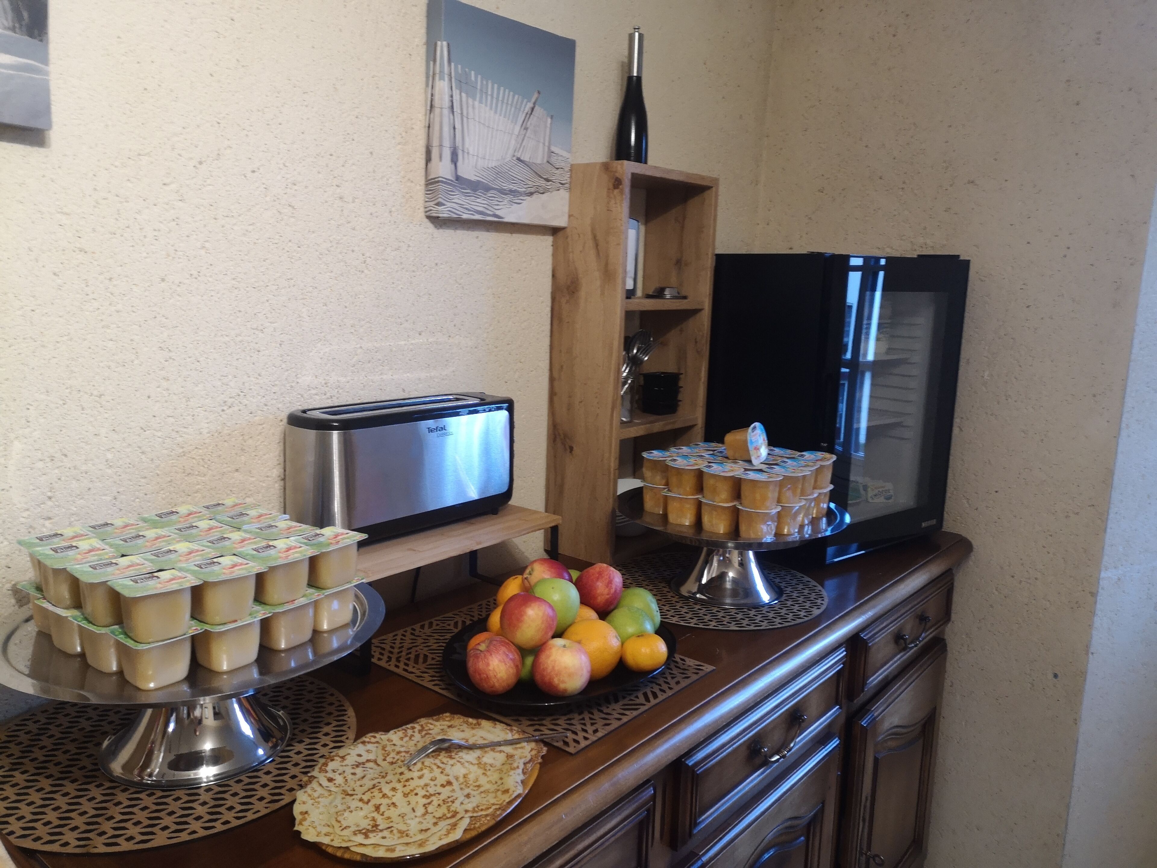 daily buffet breakfast for a fee