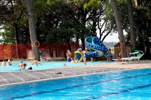 2 outdoor pools, pool loungers - Belvedere Pineta Camping Village (Aquileia)