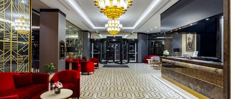 Lobby-lounge