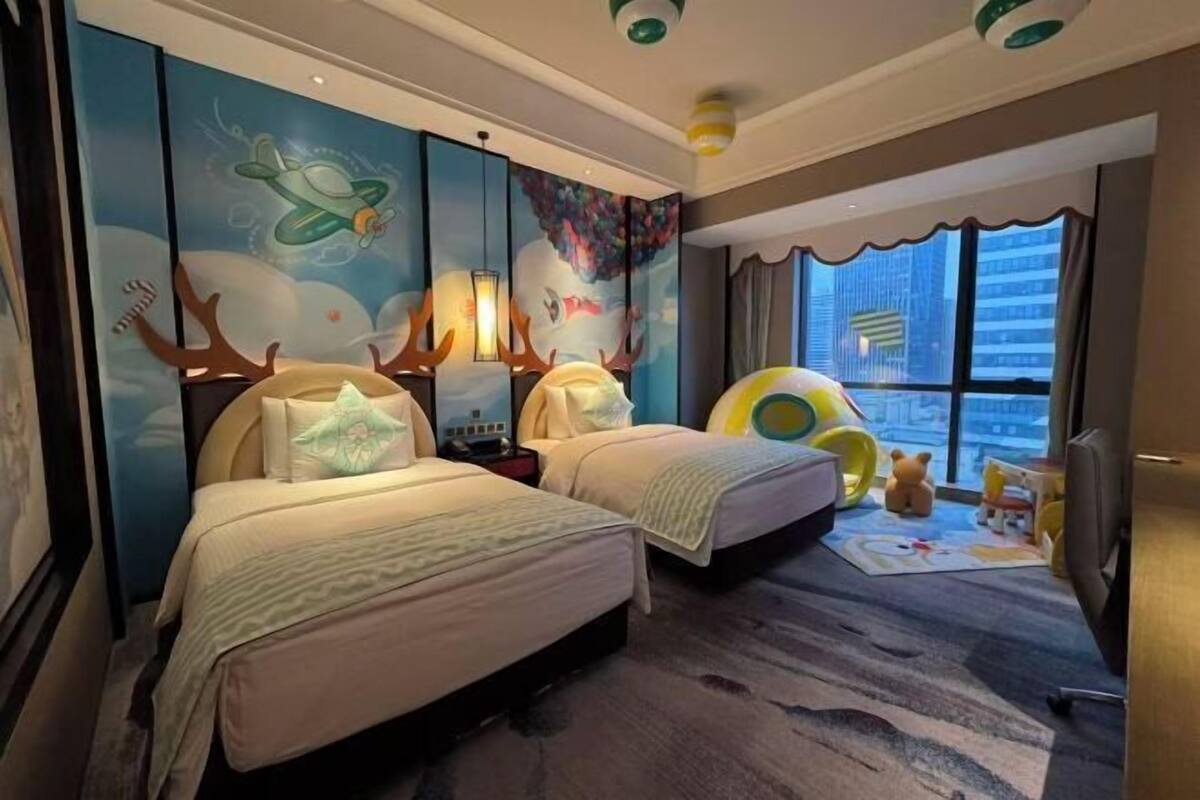 Ropa de cama de alta calidad, minibar, caja fuerte