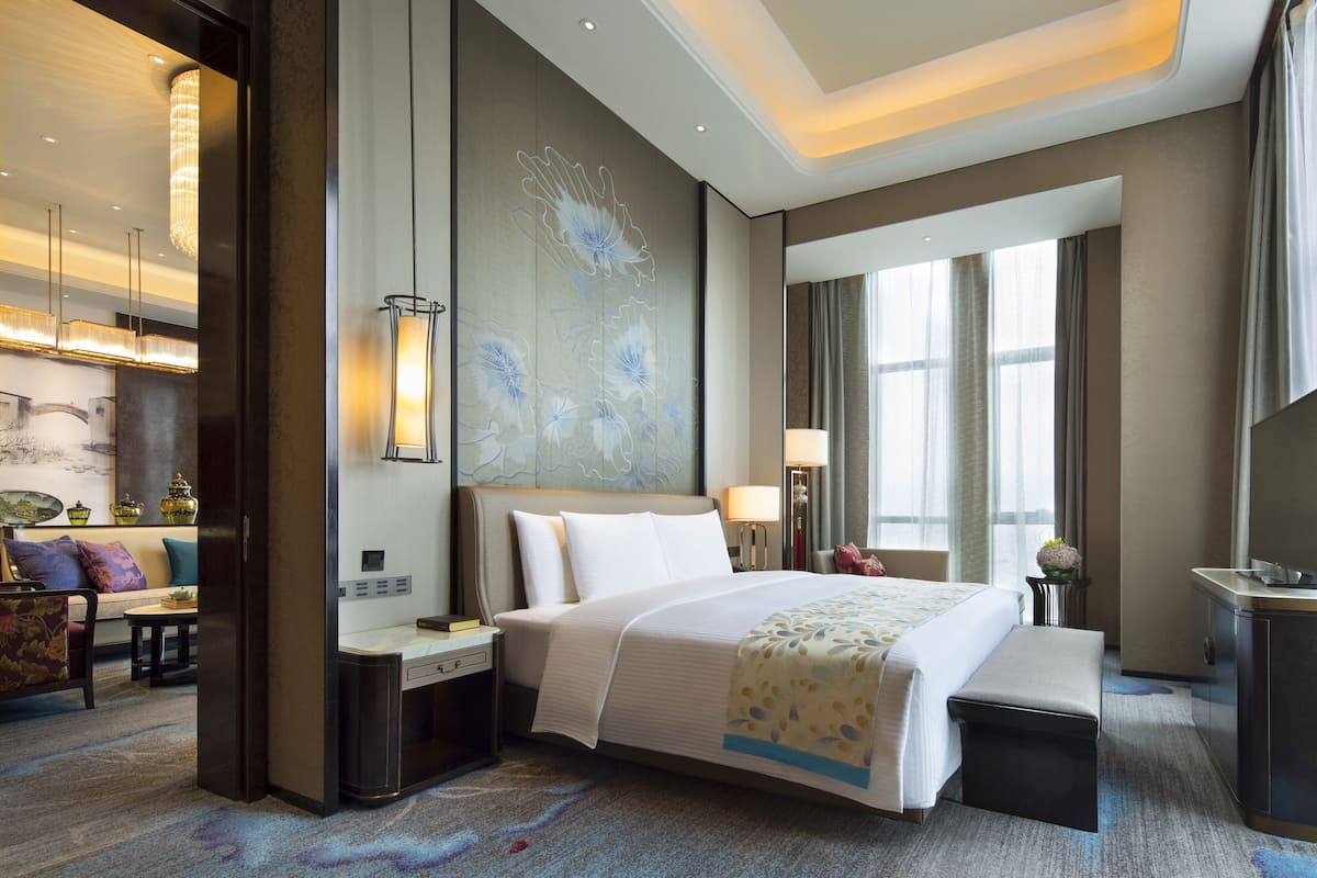 Signature Suite | Premium bedding, minibar, in-room safe, individually decorated