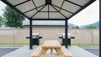 BBQ/picnic area