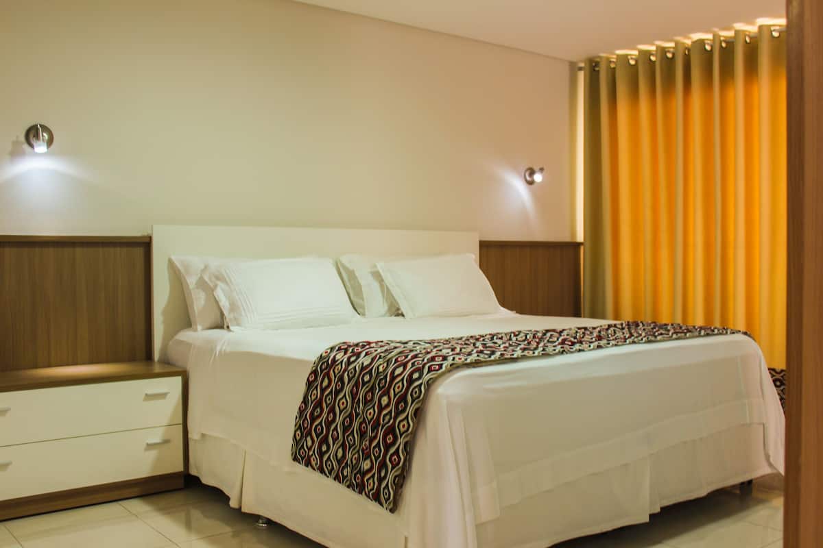 Deluxe Room | Minibar, desk, WiFi (free)