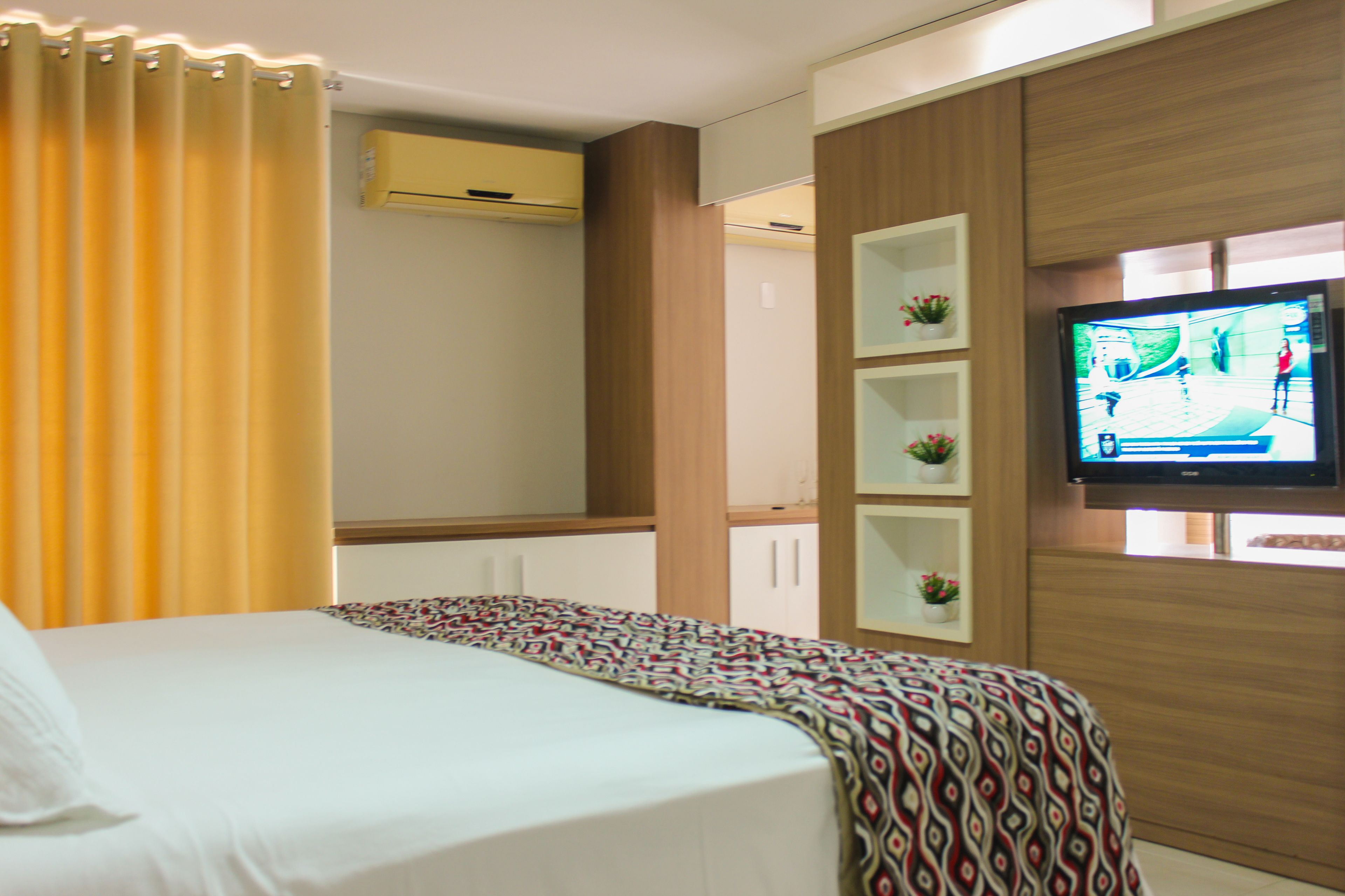 Deluxe Room | Minibar, desk, free WiFi