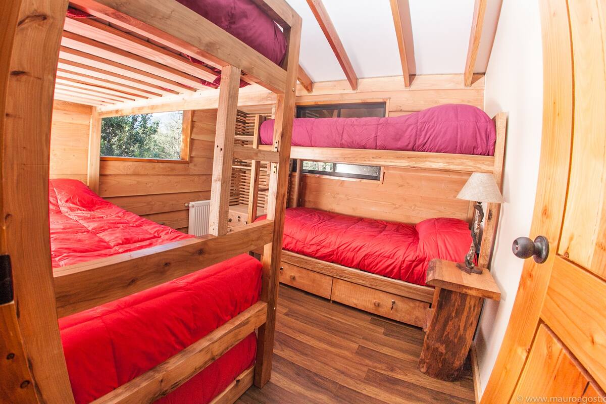 Minibar, iron/ironing board, free WiFi, wheelchair access