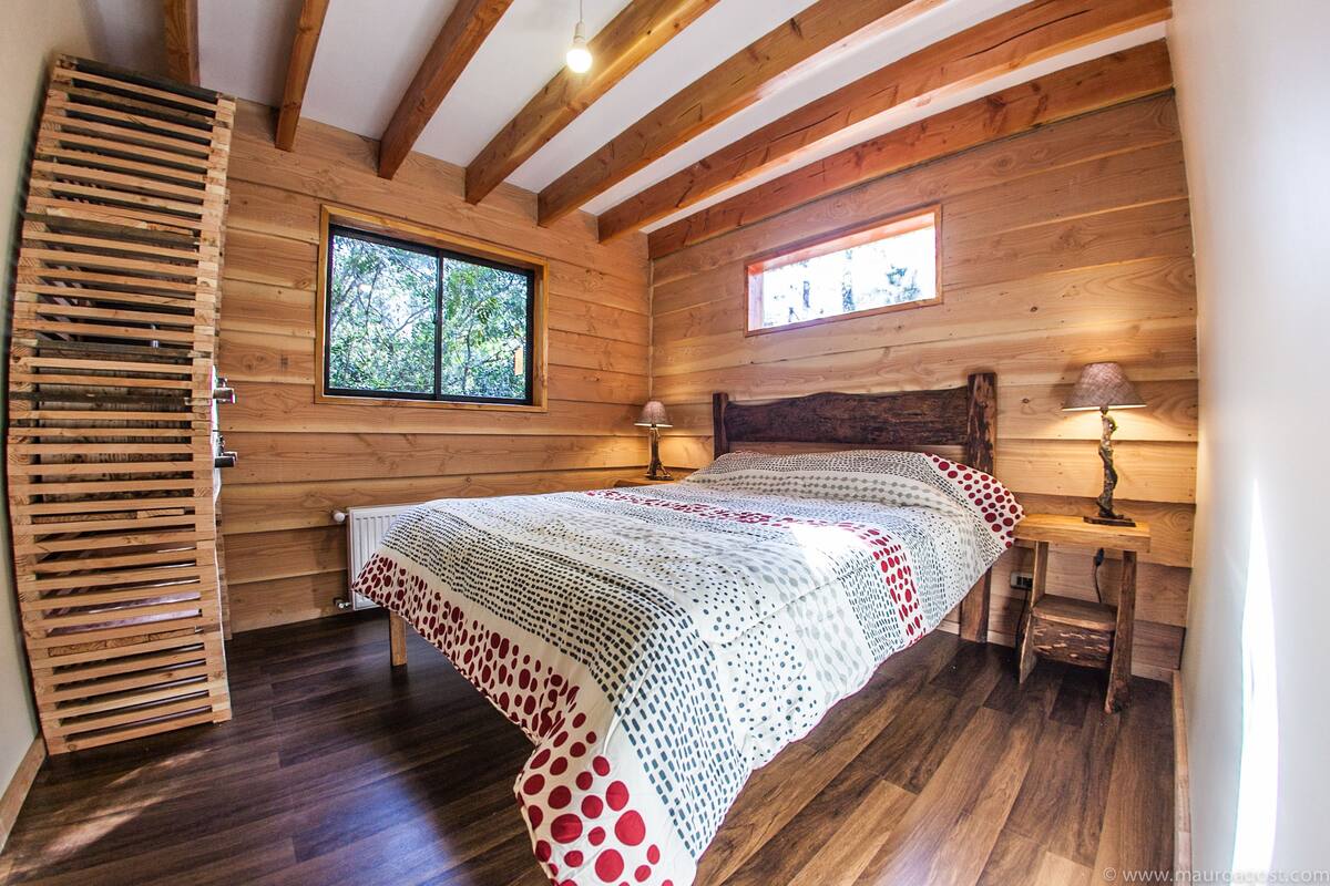 Double Room, Shared Bathroom | Minibar, iron/ironing board, free WiFi, wheelchair access