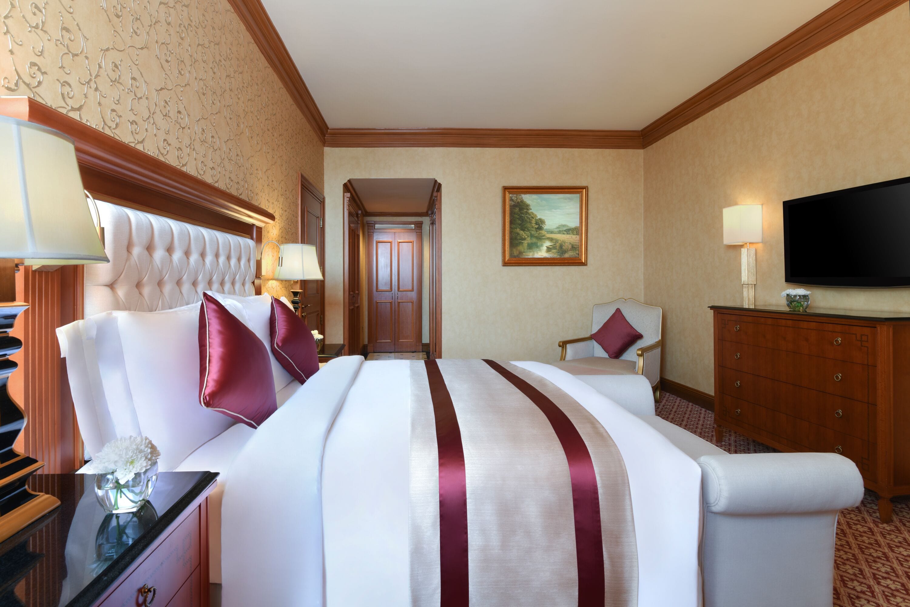 junior suite. | hypo-allergenic bedding, minibar, in-room safe, desk
