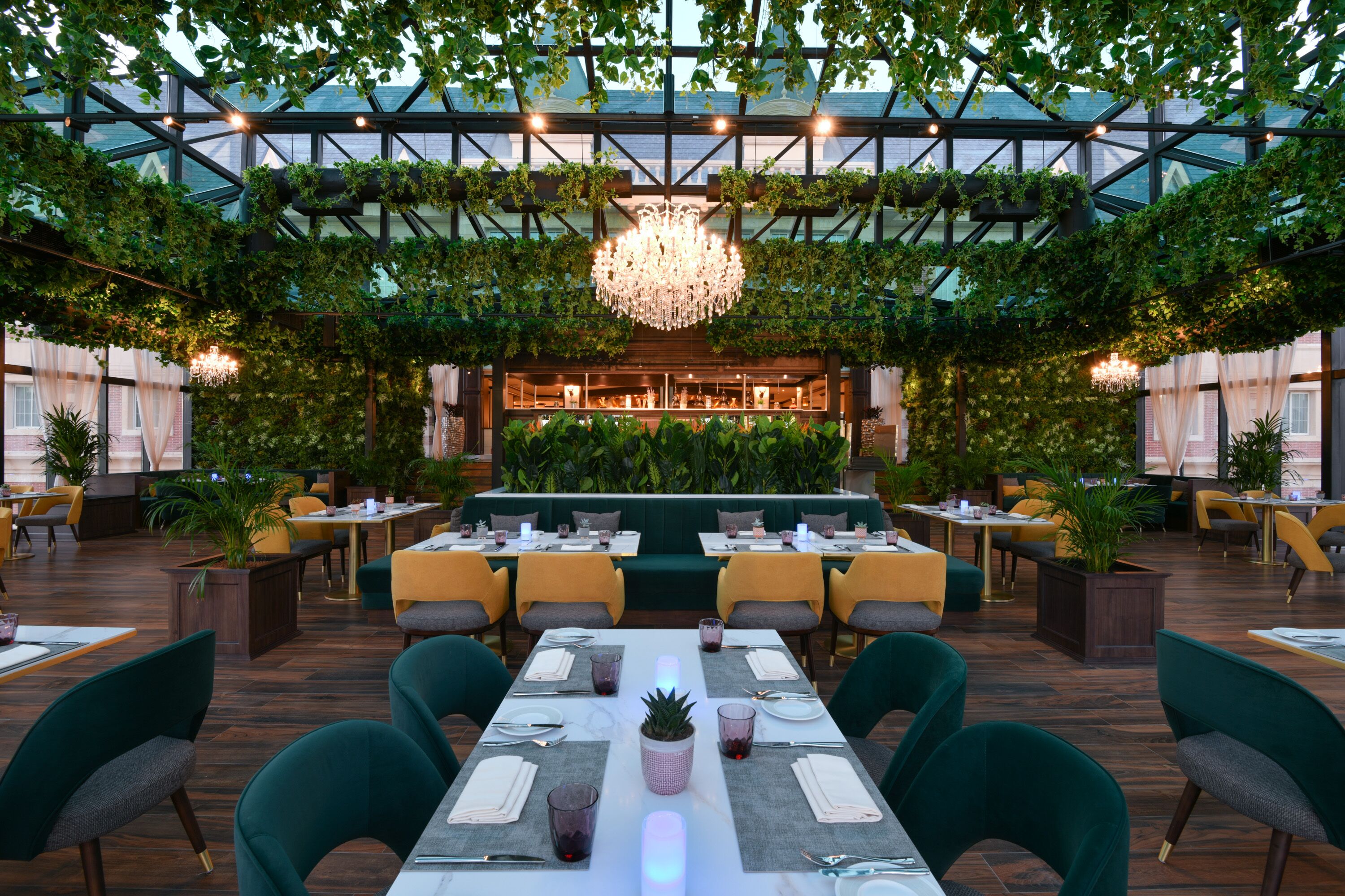 3 restaurants servant le petit déjeuner, spécialités Cuisine anglaise