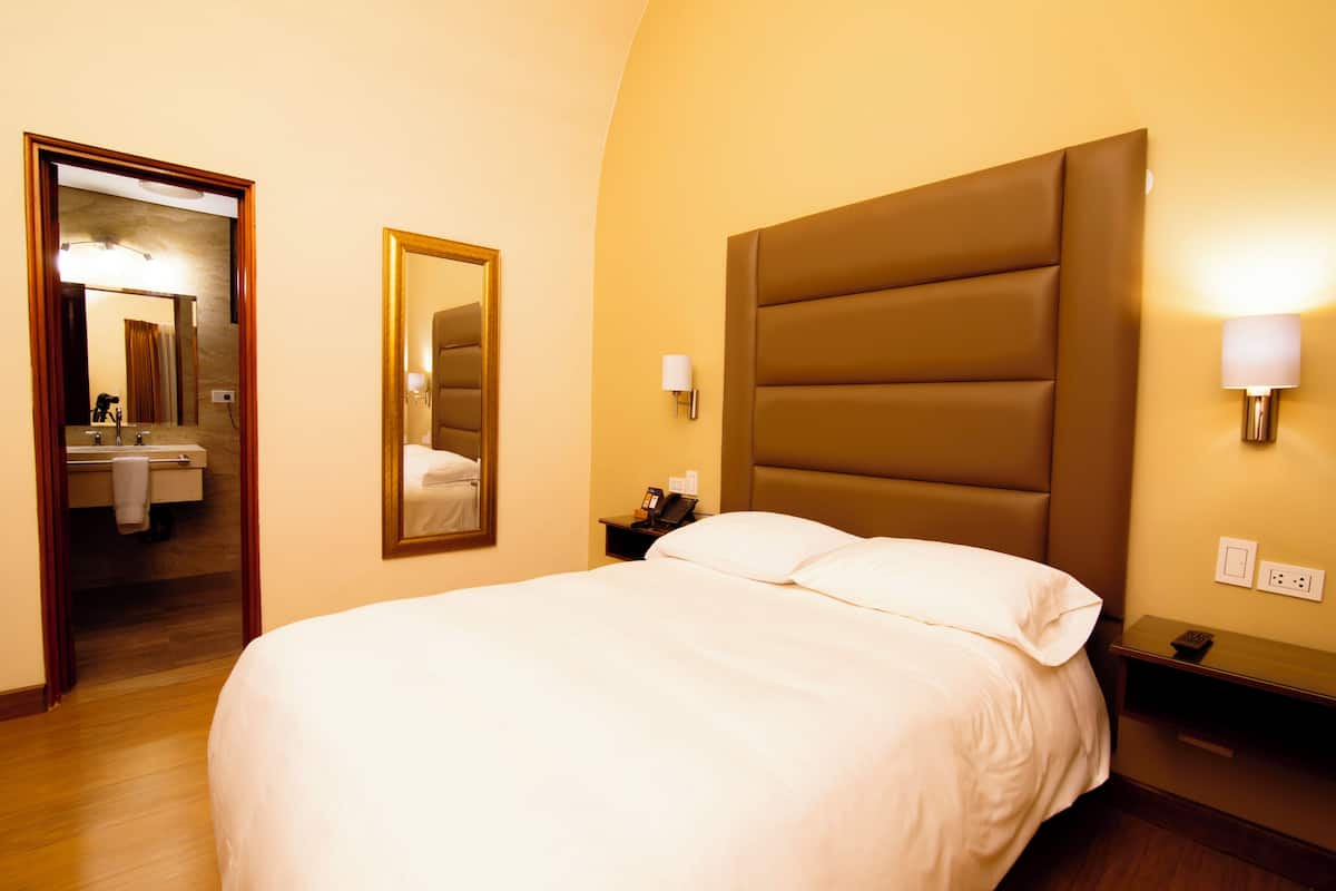 1 bedroom, premium bedding, down duvets, in-room safe