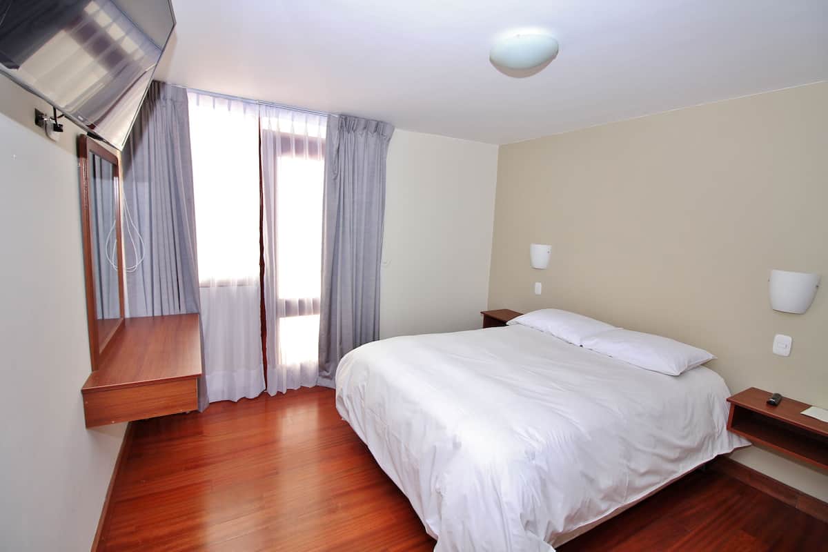 1 bedroom, premium bedding, down duvets, in-room safe