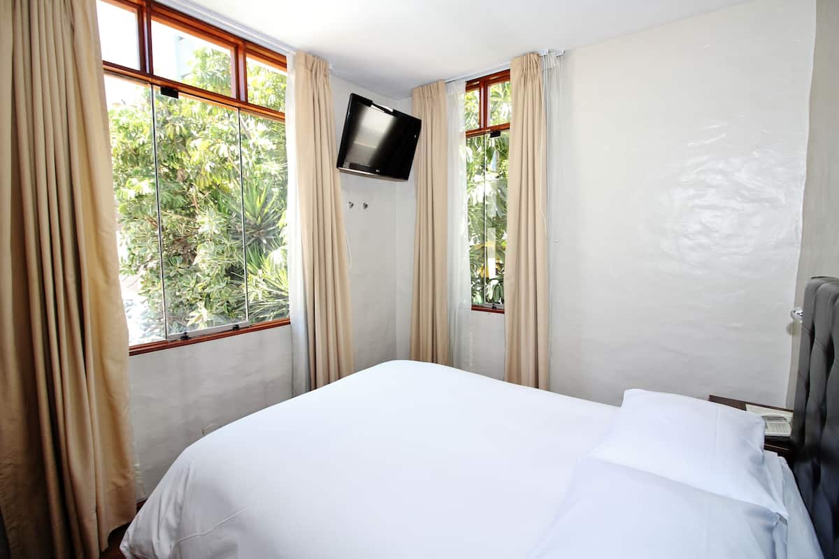 1 bedroom, premium bedding, down duvets, in-room safe