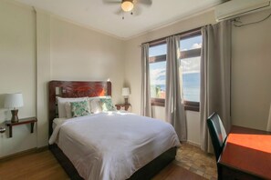 Deluxe 2 Queen | Egyptian cotton sheets, premium bedding, down comforters, pillowtop beds - Hotel Palma Royale (Bocas del Toro)