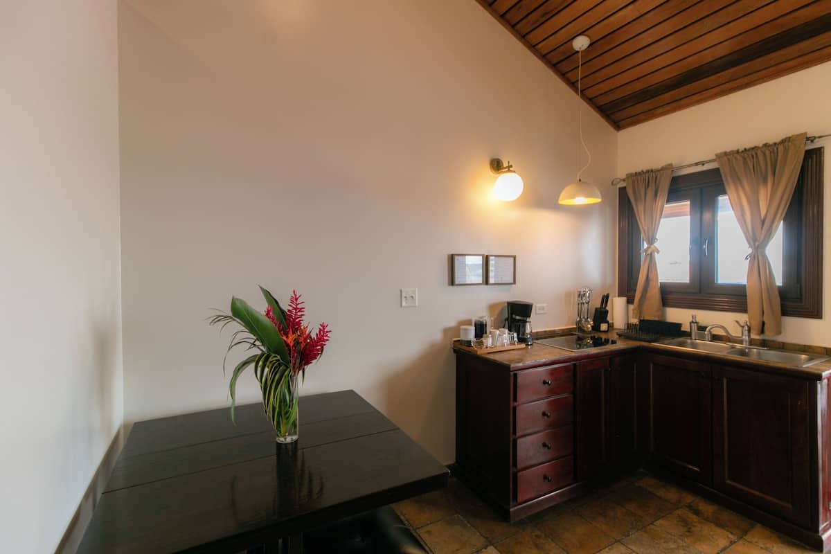 luxury suite, 1 king bed, sea view | private kitchen | coffee/tea maker, freezer