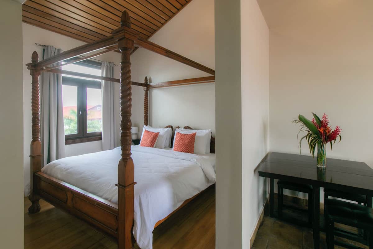 Luxe suite, 1 kingsize bed, uitzicht op zee | Lakens van Egyptisch katoen, luxe beddengoed, donzen dekbedden