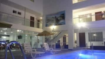 Seasonal outdoor pool